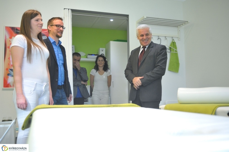 Bujtosi Egészségcentrum átadása - fotó Szarka Lajos