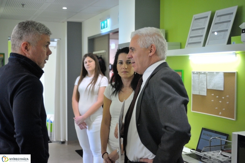 Bujtosi Egészségcentrum átadása - fotó Szarka Lajos