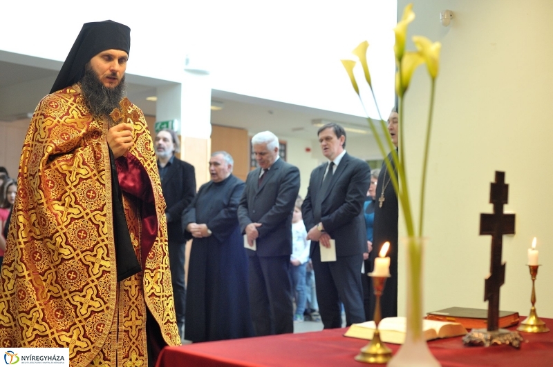 Közös ima a gyásznapon - fotó Szarka Lajos