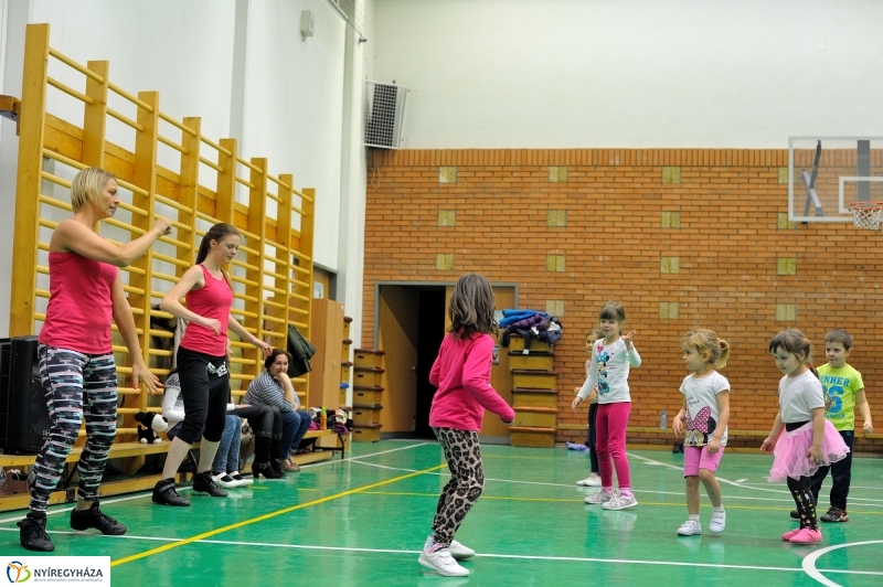 MOZDULJ NYÍREGYHÁZA 2017 gyerekzumba - fotó Szarka Lajos