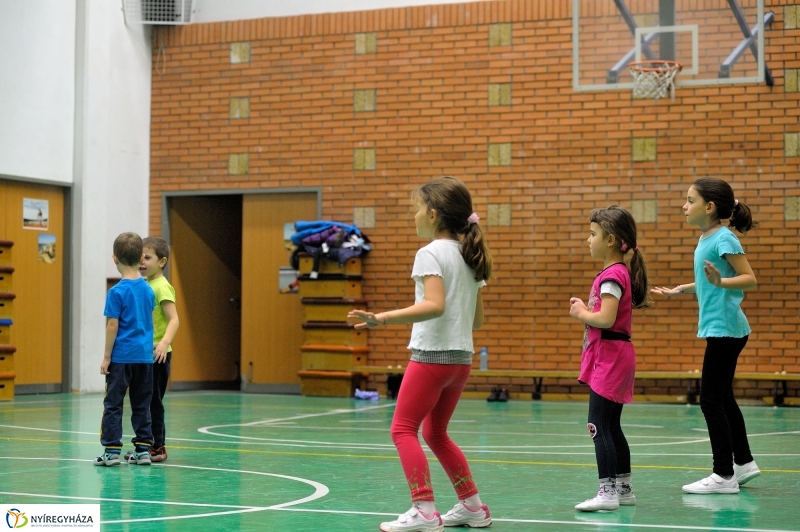 MOZDULJ NYÍREGYHÁZA 2017 gyerekzumba - fotó Szarka Lajos