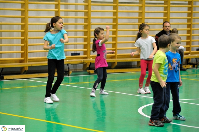 MOZDULJ NYÍREGYHÁZA 2017 gyerekzumba - fotó Szarka Lajos