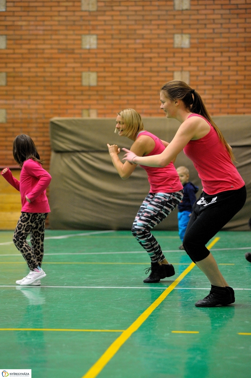 MOZDULJ NYÍREGYHÁZA 2017 gyerekzumba - fotó Szarka Lajos