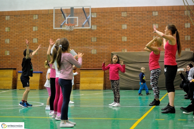 MOZDULJ NYÍREGYHÁZA 2017 gyerekzumba - fotó Szarka Lajos