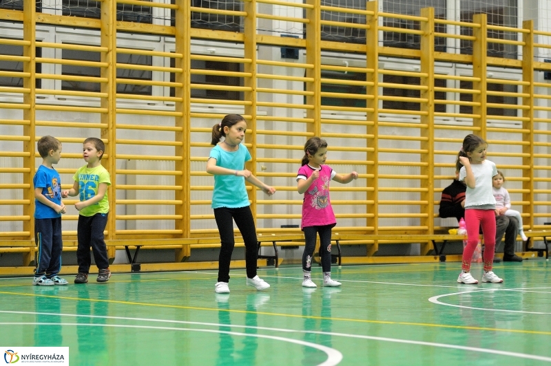 MOZDULJ NYÍREGYHÁZA 2017 gyerekzumba - fotó Szarka Lajos
