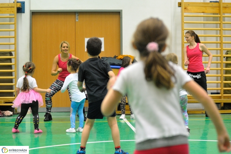 MOZDULJ NYÍREGYHÁZA 2017 gyerekzumba - fotó Szarka Lajos
