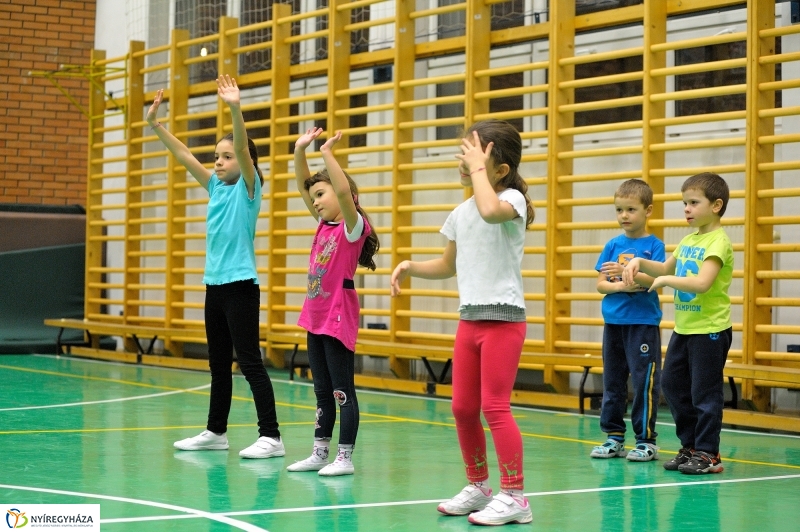 MOZDULJ NYÍREGYHÁZA 2017 gyerekzumba - fotó Szarka Lajos