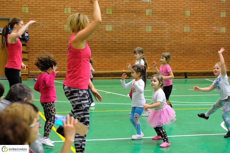 MOZDULJ NYÍREGYHÁZA 2017 gyerekzumba - fotó Szarka Lajos