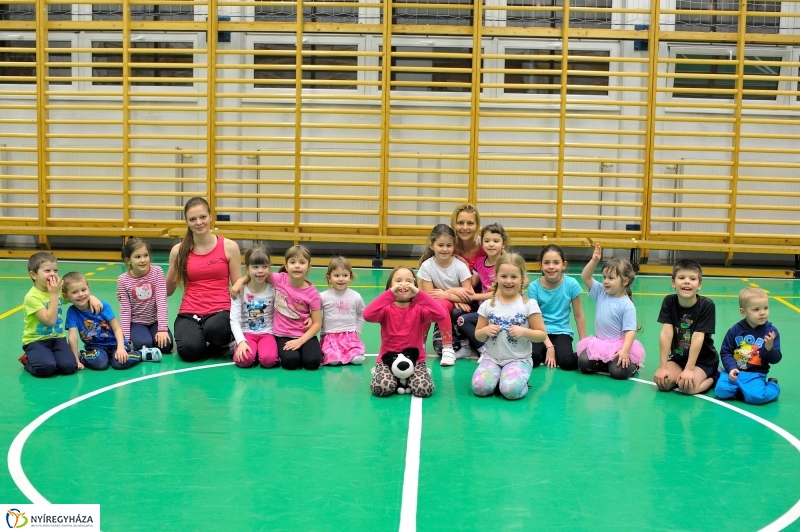 MOZDULJ NYÍREGYHÁZA 2017 gyerekzumba - fotó Szarka Lajos