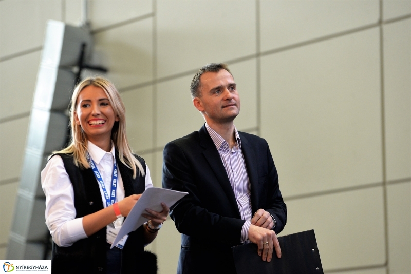 Álompár vetélkedő a Continental Arénában