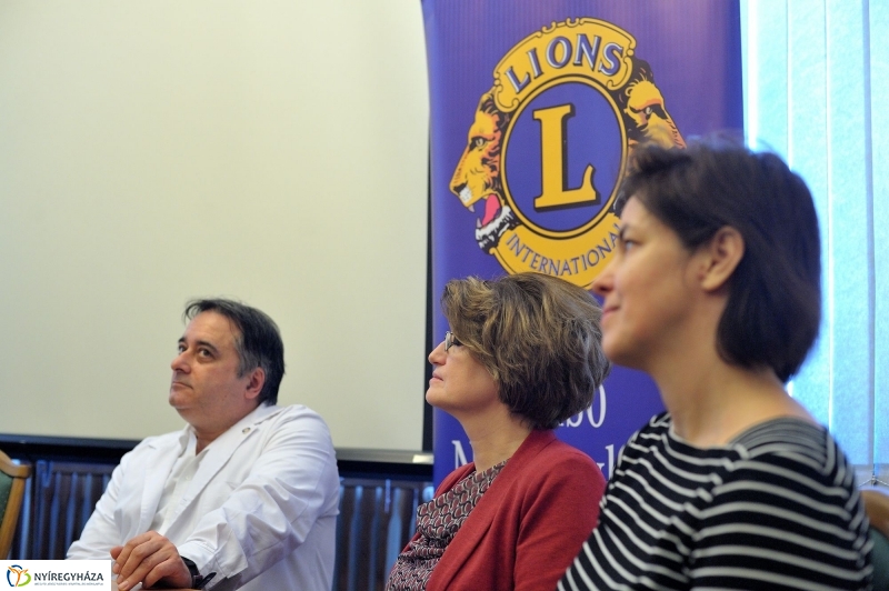 Lions adomány a kórháznak - fotó Szarka Lajos