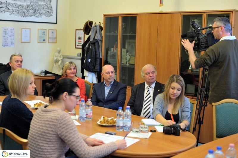 Lions adomány a kórháznak - fotó Szarka Lajos