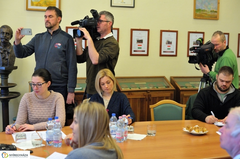 Lions adomány a kórháznak - fotó Szarka Lajos