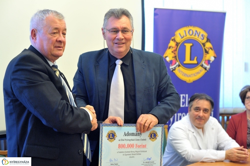 Lions adomány a kórháznak - fotó Szarka Lajos