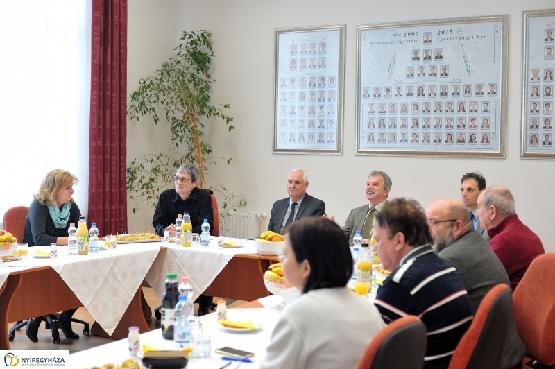 Sajtótájékoztató az Egészségügyi Főiskolán - fotó Szarka Lajos