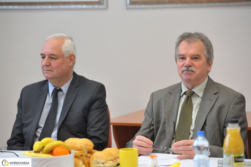 Sajtótájékoztató az Egészségügyi Főiskolán - fotó Szarka Lajos