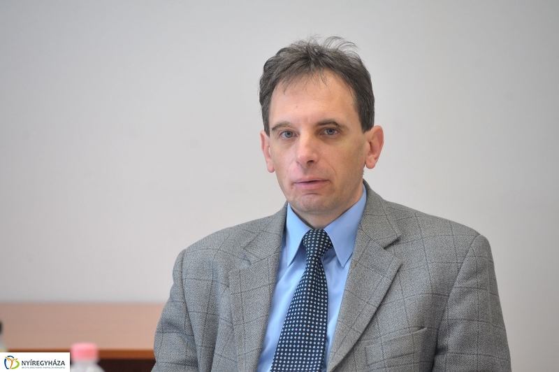Sajtótájékoztató az Egészségügyi Főiskolán - fotó Szarka Lajos