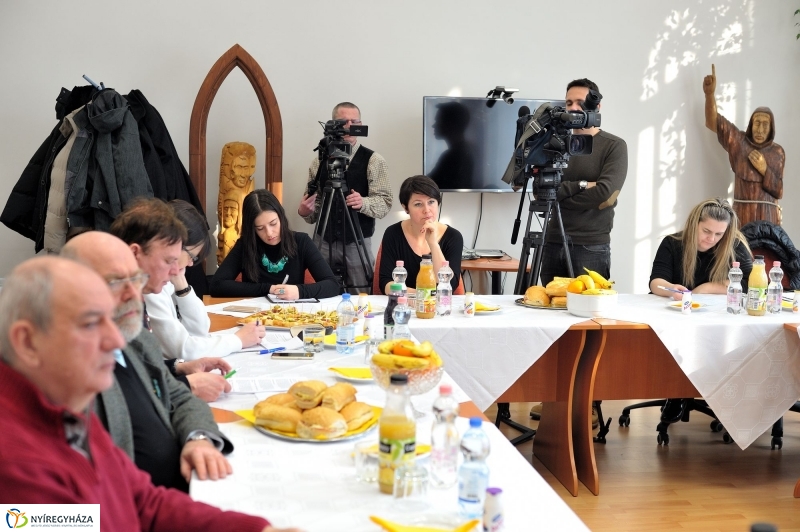 Sajtótájékoztató az Egészségügyi Főiskolán - fotó Szarka Lajos