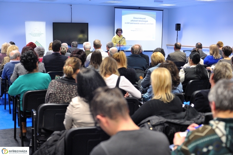 Civil fórum a VMKK-ban - fotó Szarka Lajos