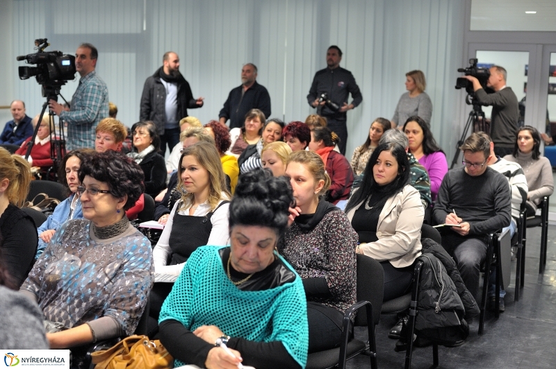 Civil fórum a VMKK-ban - fotó Szarka Lajos