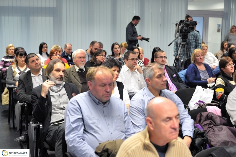 Civil fórum a VMKK-ban - fotó Szarka Lajos