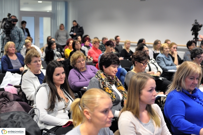 Civil fórum a VMKK-ban - fotó Szarka Lajos