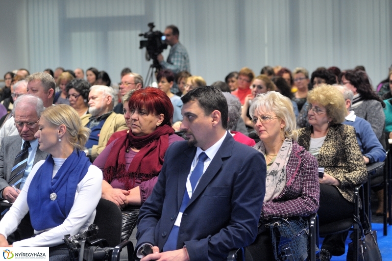 Civil fórum a VMKK-ban - fotó Szarka Lajos