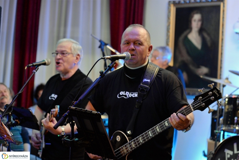 Old Rock és Kaland Old Rock a Bencs Villában