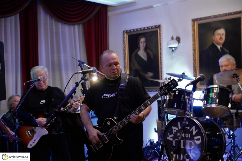 Old Rock és Kaland Old Rock a Bencs Villában