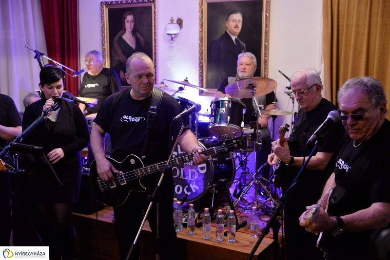 Old Rock és Kaland Old Rock a Bencs Villában