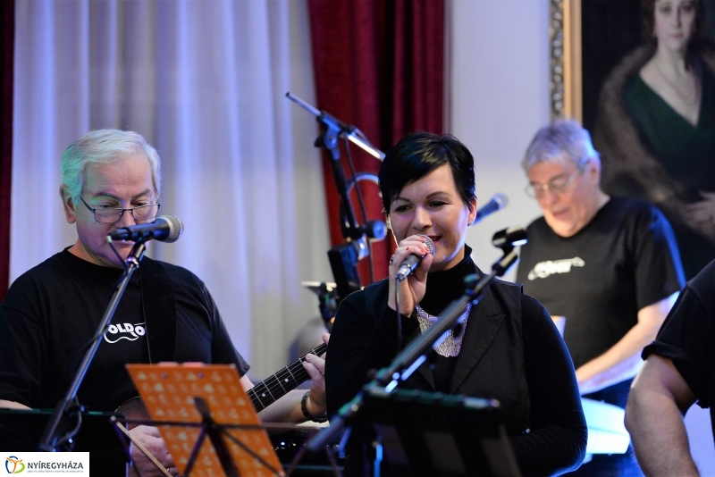 Old Rock és Kaland Old Rock a Bencs Villában