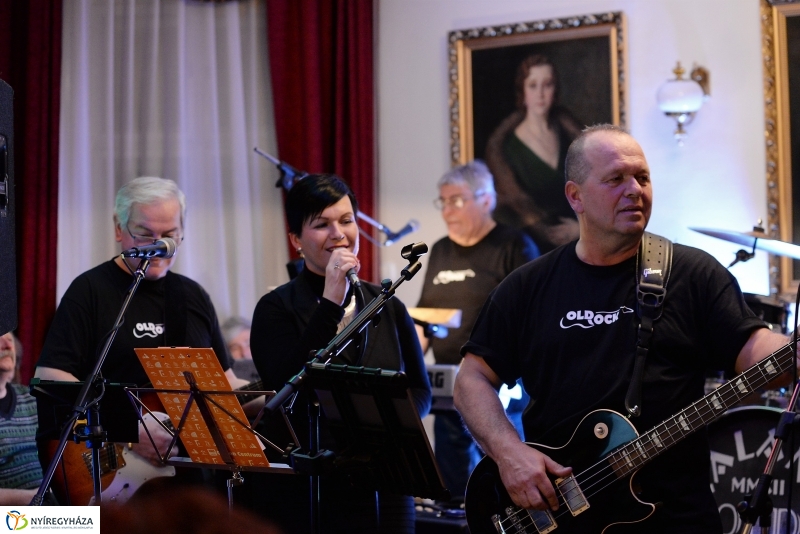 Old Rock és Kaland Old Rock a Bencs Villában