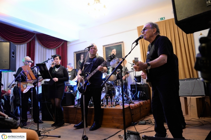 Old Rock és Kaland Old Rock a Bencs Villában