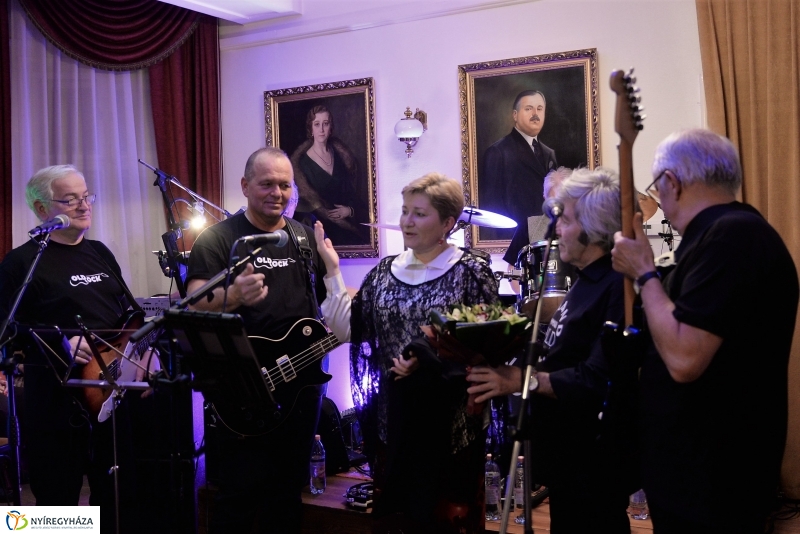 Old Rock és Kaland Old Rock a Bencs Villában