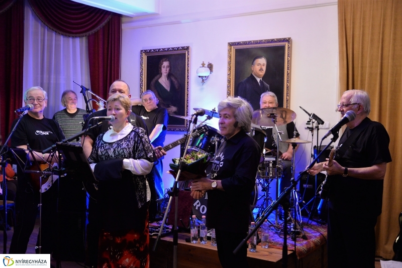 Old Rock és Kaland Old Rock a Bencs Villában