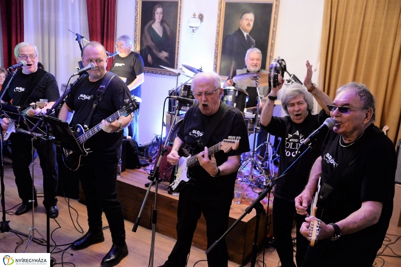 Old Rock és Kaland Old Rock a Bencs Villában