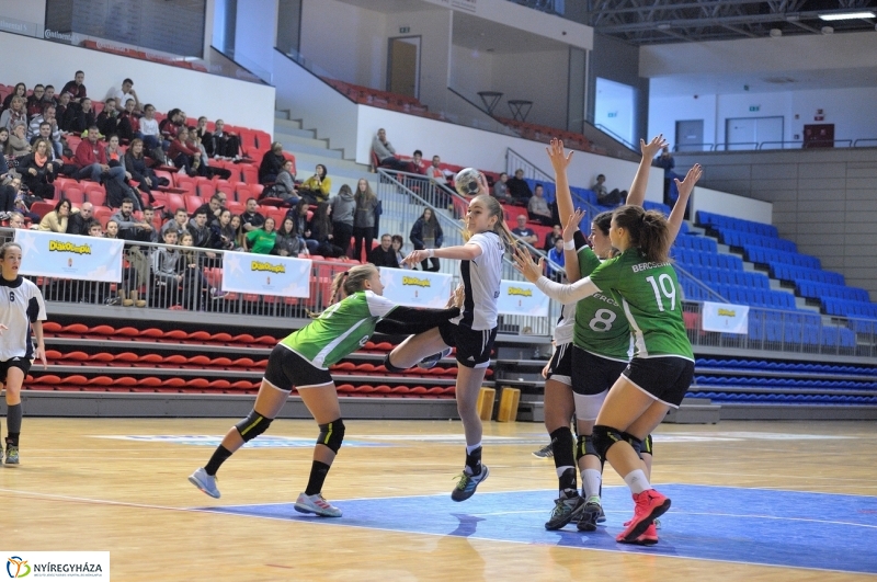 Diákolimpia Leány Kézilabda - fotó Szarka Lajos