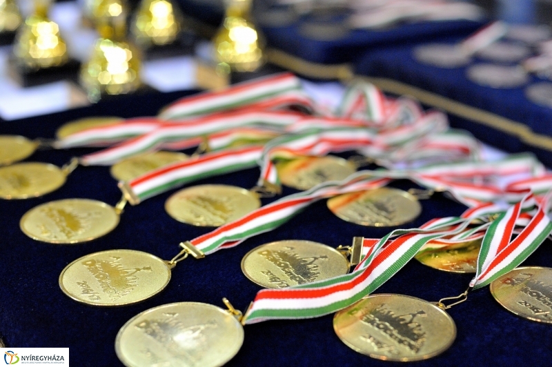 Diákolimpia kézilabda díjazás - fotó Szarka Lajos