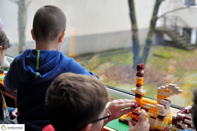 Egyetemi szintű LEGO - fotó Szarka Lajos