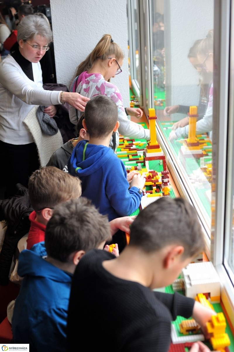 Egyetemi szintű LEGO - fotó Szarka Lajos