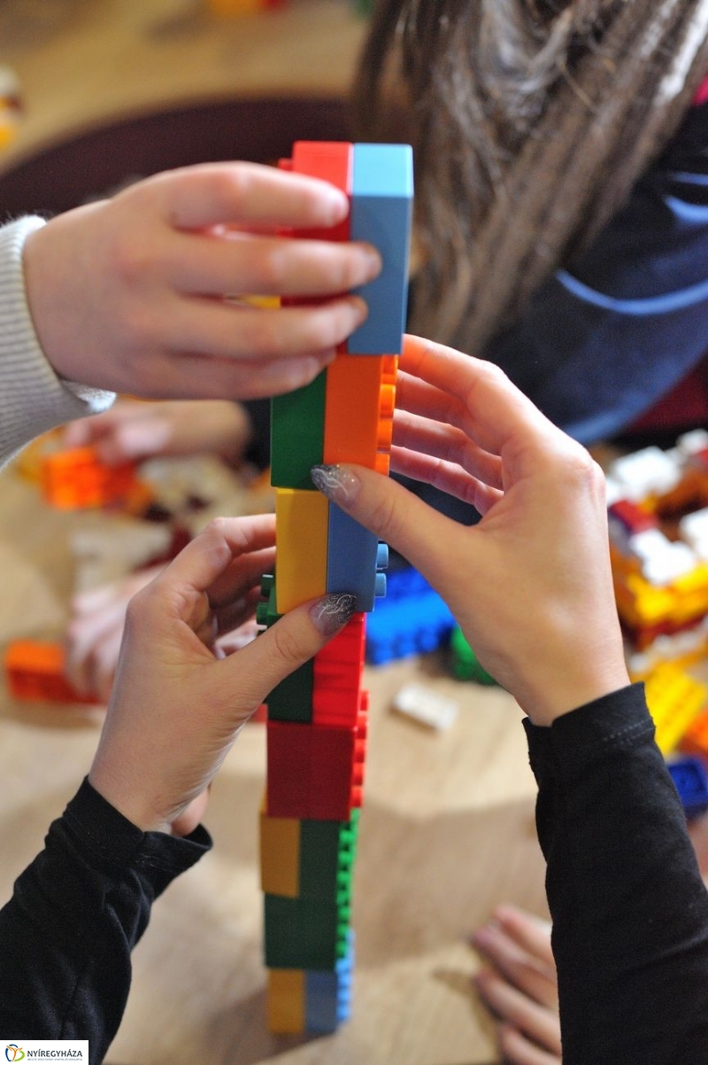 Egyetemi szintű LEGO - fotó Szarka Lajos