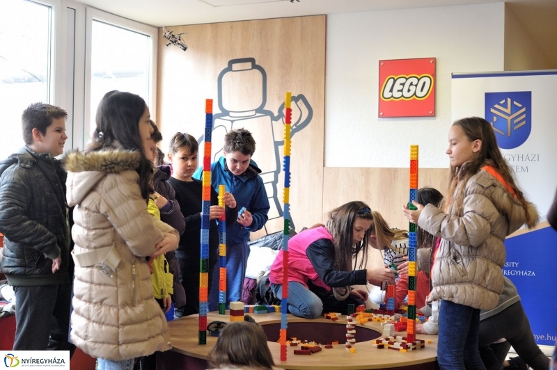 Egyetemi szintű LEGO - fotó Szarka Lajos