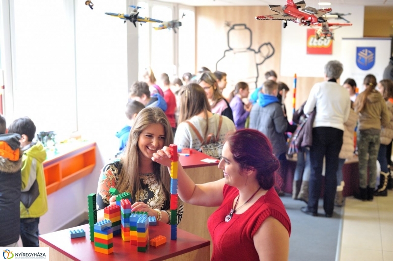 Egyetemi szintű LEGO - fotó Szarka Lajos