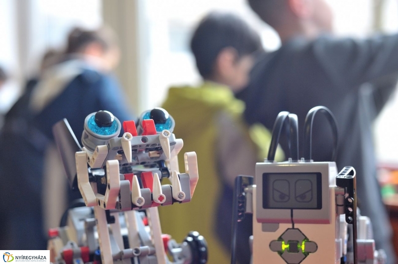 Egyetemi szintű LEGO - fotó Szarka Lajos