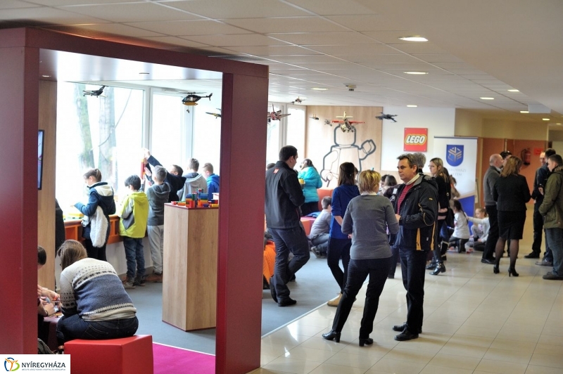 Egyetemi szintű LEGO - fotó Szarka Lajos