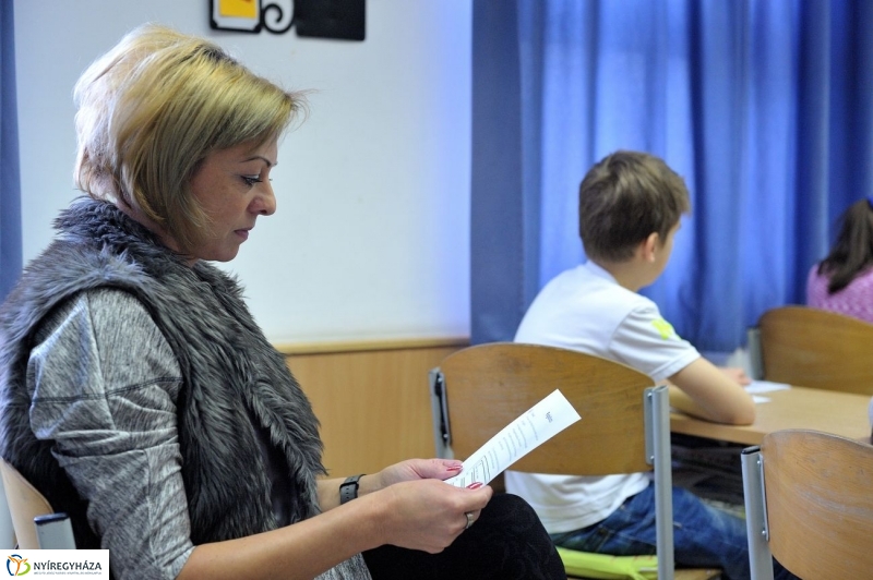 Az internetről gyerekeknek - fotó Szarka Lajos