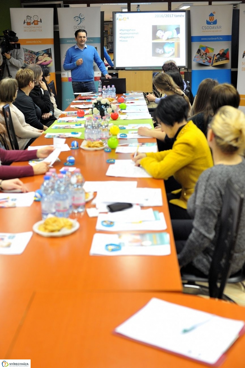 Mindenkinek becsengettek szakmai értekezlet - fotó Szarka Lajos