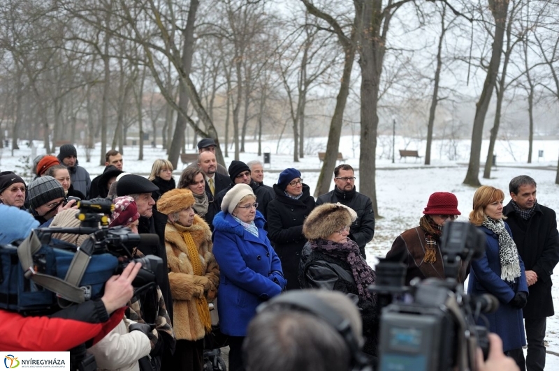 Házaspárok útja Sóstón - fotó Szarka Lajos