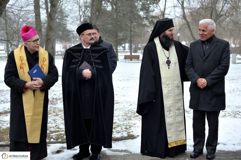 Házaspárok útja Sóstón - fotó Szarka Lajos