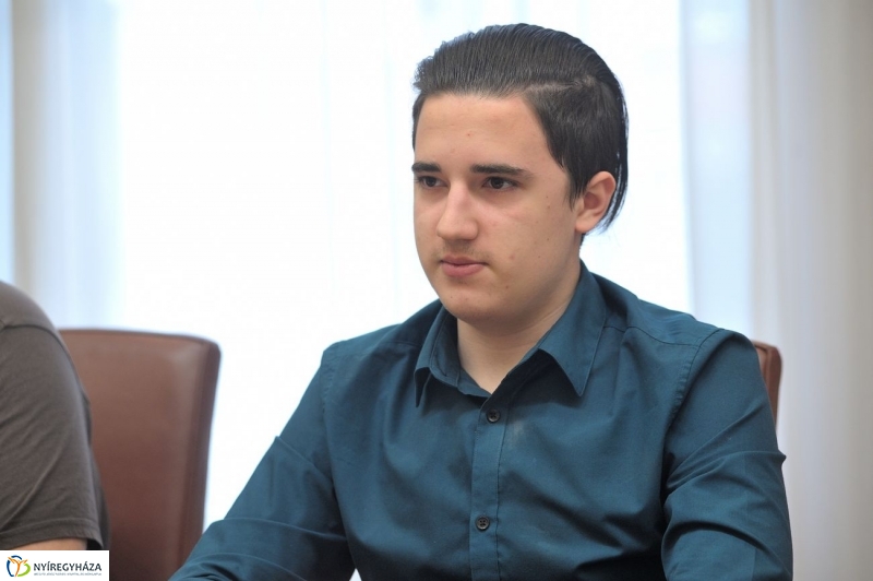 Diákpolgármesteri sajtótájékoztató - fotó Szarka Lajos